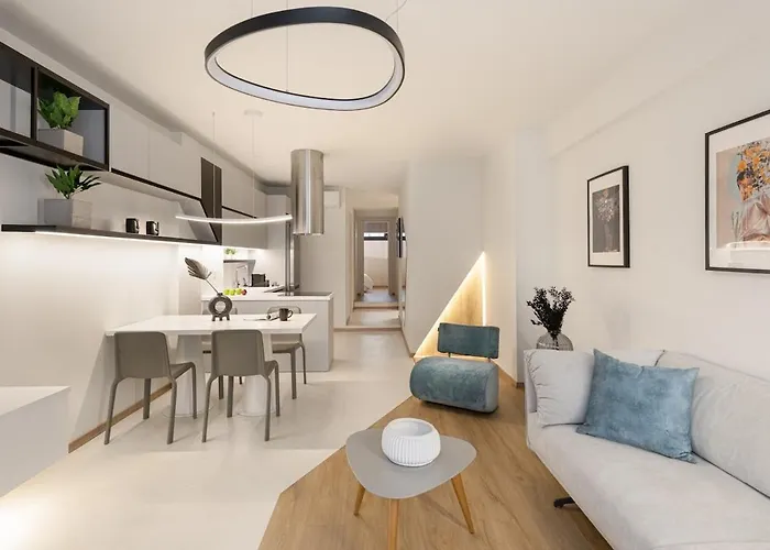Innovative 2-br Futuristic Flat In Ladadika Daire Selanik