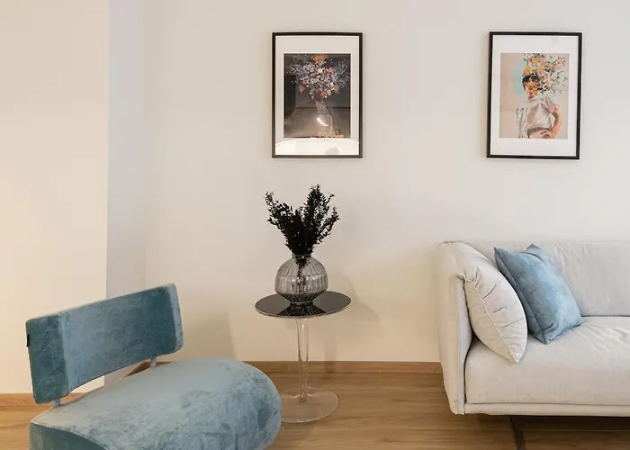 Innovative 2-br Futuristic Flat In Ladadika Lägenhet *