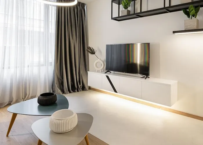 Innovative 2-br Futuristic Flat In Ladadika Apartmán *