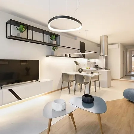 Innovative 2-br Futuristic Flat In Ladadika * סלוניקי