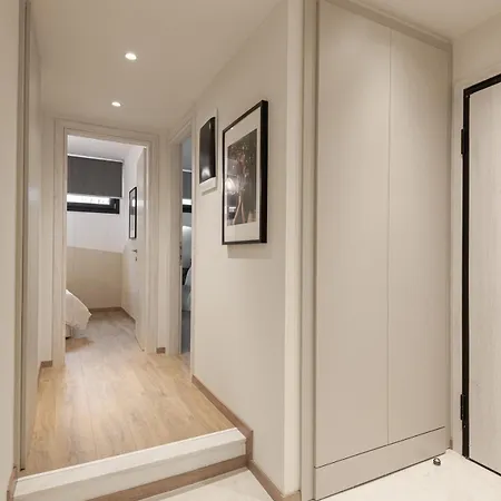 Innovative 2-br Futuristic Flat In Ladadika סלוניקי